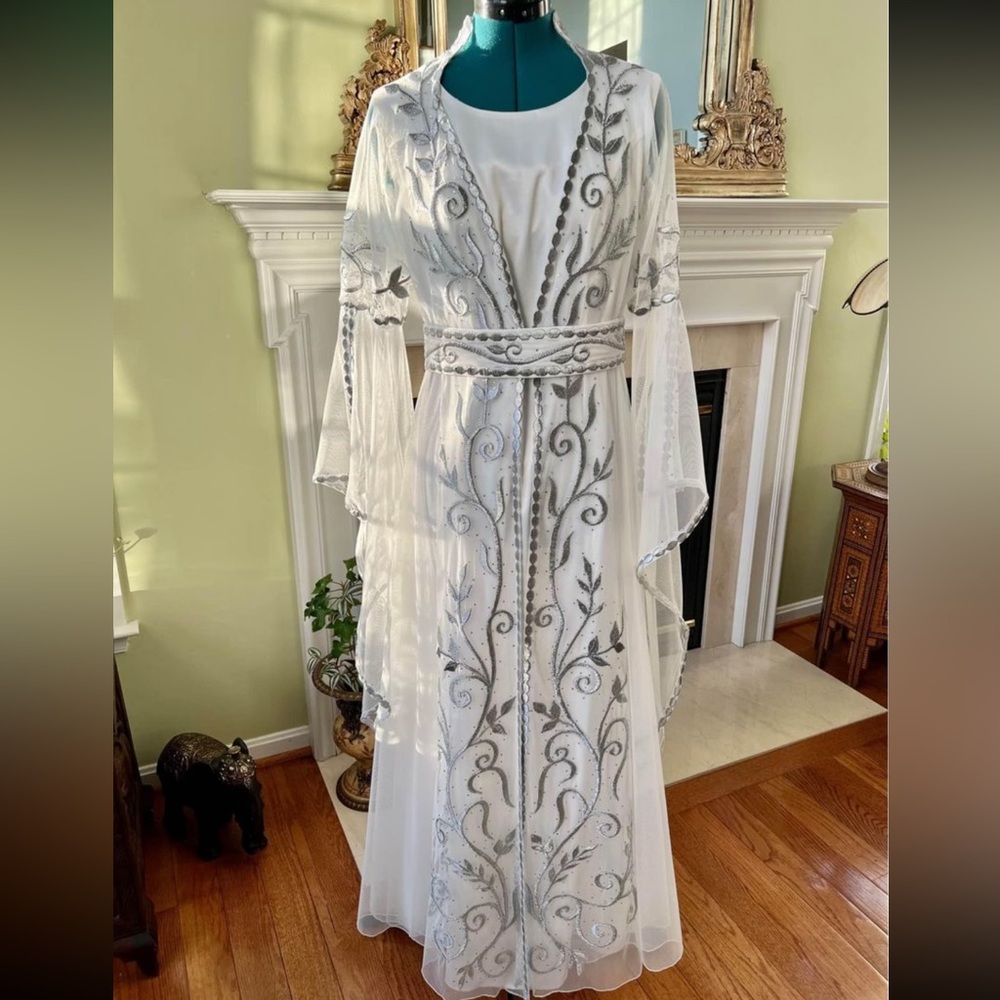 Bridal Wedding Kaftan Abaya for Nikkah or Katb Kitab NWT. Islamic/Arab/Muslim